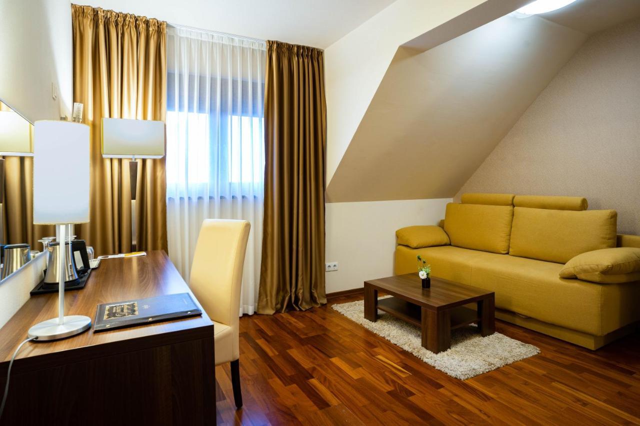 Hotel Degenija Selište Drežničko Zewnętrze zdjęcie
