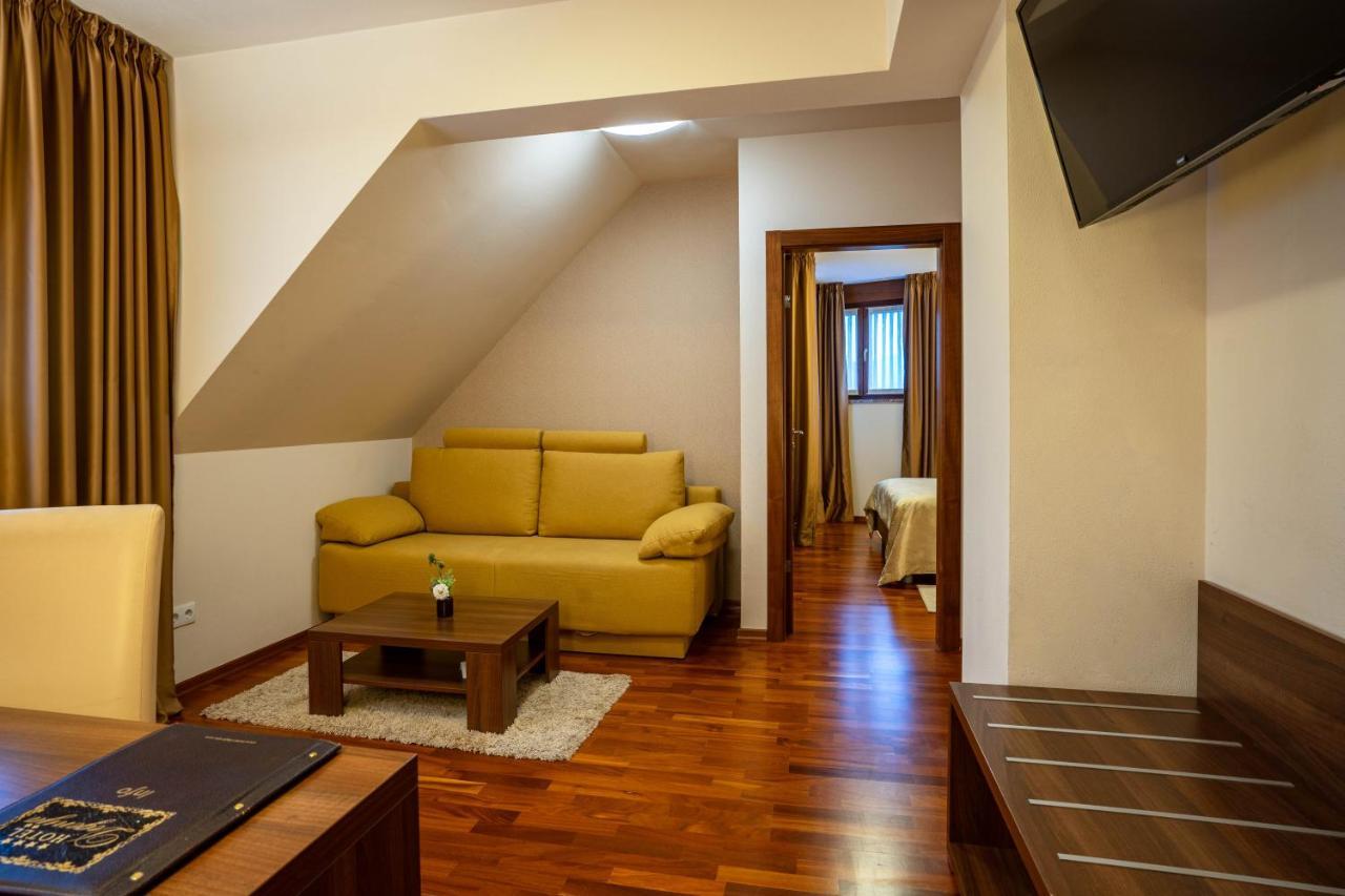 Hotel Degenija Selište Drežničko Zewnętrze zdjęcie