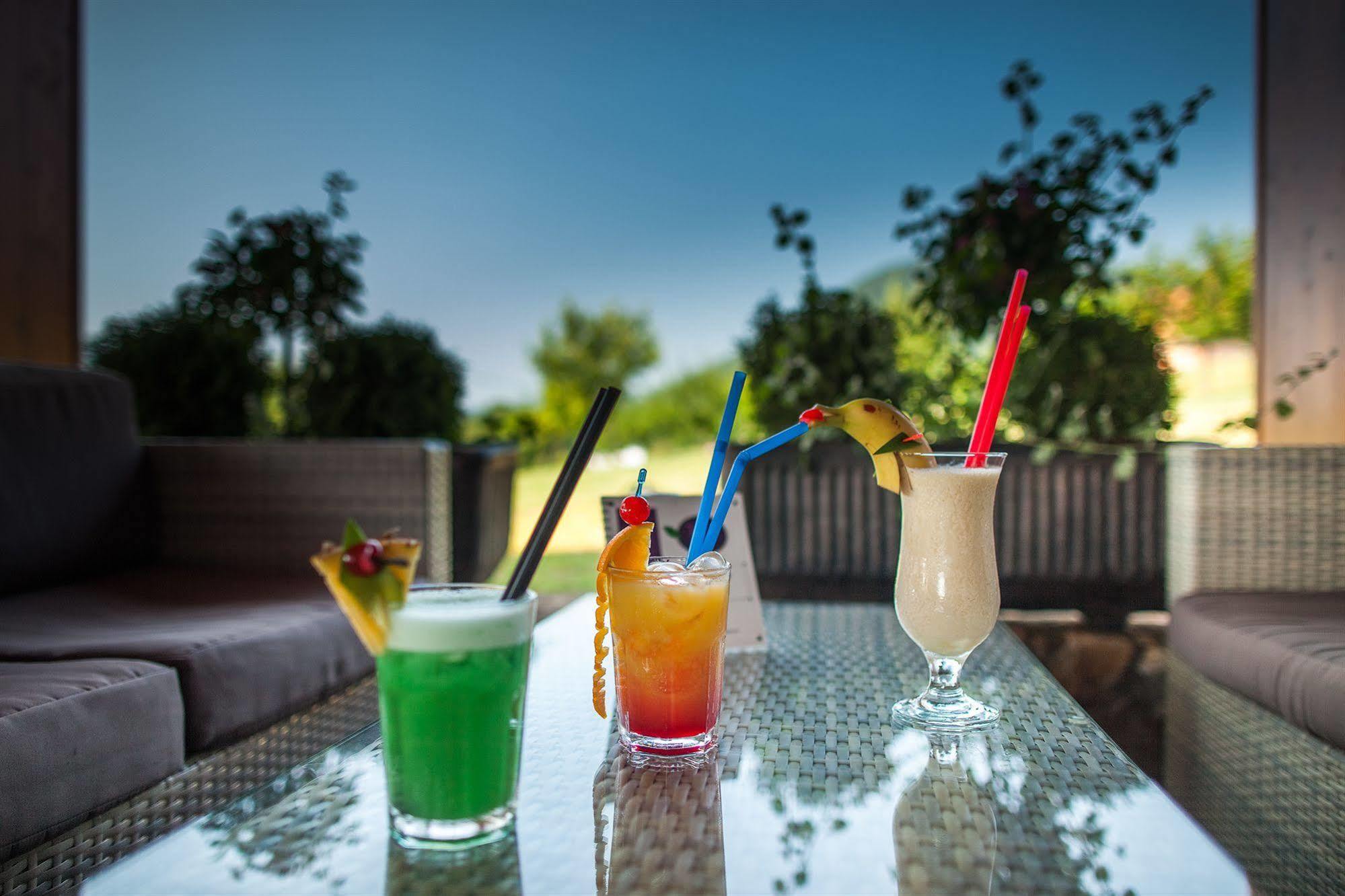 Hotel Degenija Selište Drežničko Zewnętrze zdjęcie